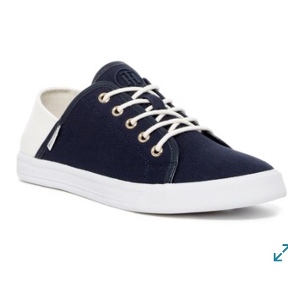 hilfiger canvas sneakers